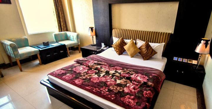 Hotel Rajshree & Spa Chandīgarh Esterno foto