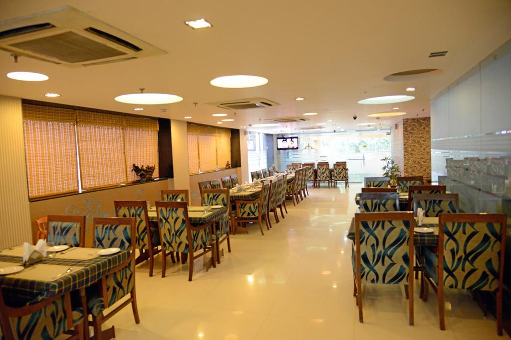 Hotel Rajshree & Spa Chandīgarh Esterno foto