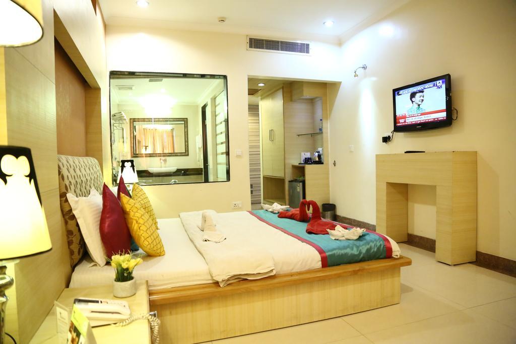 Hotel Rajshree & Spa Chandīgarh Esterno foto