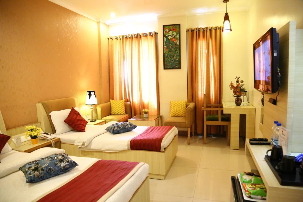 Hotel Rajshree & Spa Chandīgarh Esterno foto