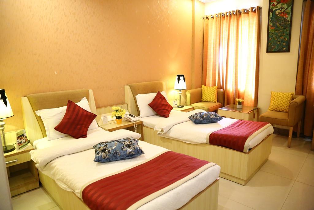 Hotel Rajshree & Spa Chandīgarh Esterno foto
