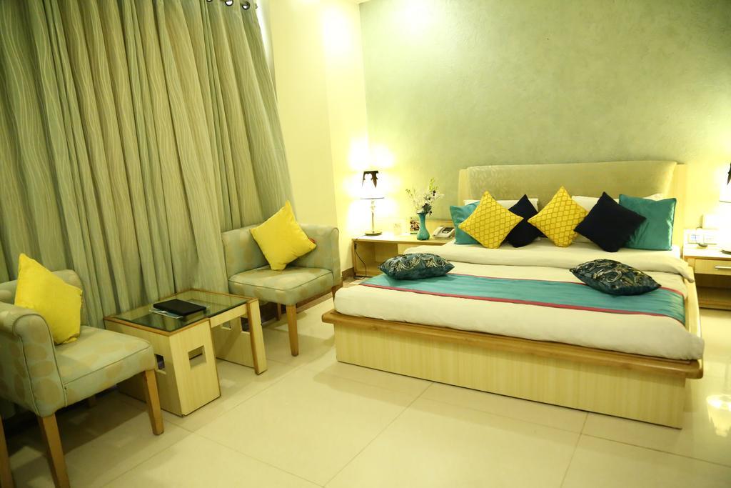 Hotel Rajshree & Spa Chandīgarh Esterno foto